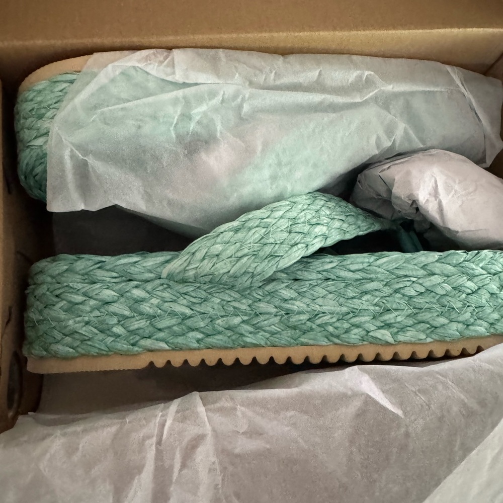 Matisse Beach Sea Green platform sandals 8